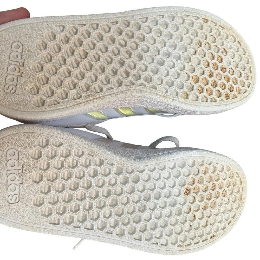 Adidas Girls White Tennis Shoes 1 - Picture 8 of 11